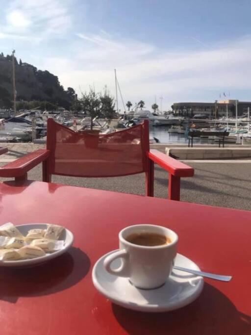 Duplex Au Coeur Du Village De Cassis Exteriér fotografie